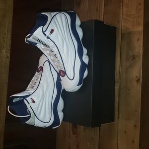 Jordan's Pro Strongs (GS) Boy's size 4.5 Box included.